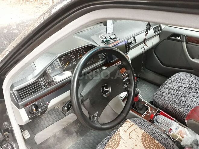 Mercedes E 200 1991, 270,000 km - 2.0 l - Bakı