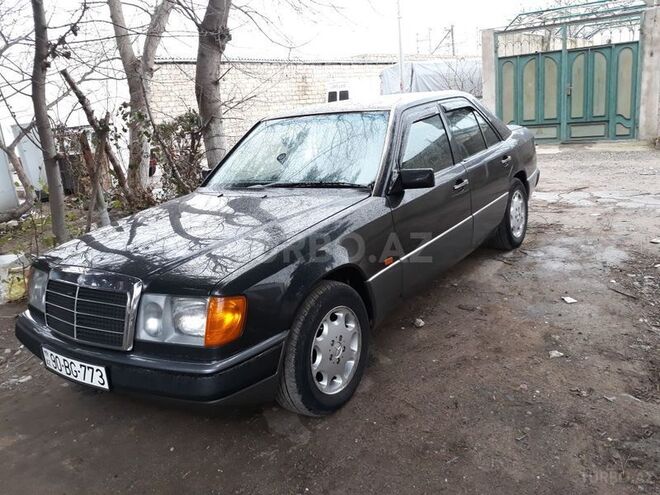 Mercedes E 200 1991, 270,000 km - 2.0 l - Bakı
