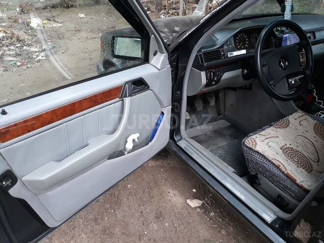 Mercedes E 200 1991, 270,000 km - 2.0 l - Bakı