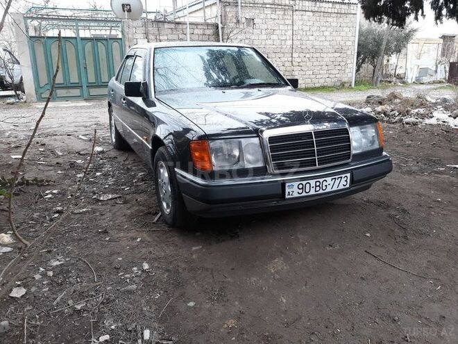 Mercedes E 200 1991, 270,000 km - 2.0 l - Bakı