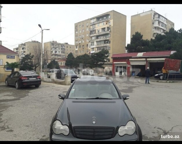 Mercedes C 200 2000, 260,000 km - 2.1 l - Mingəçevir