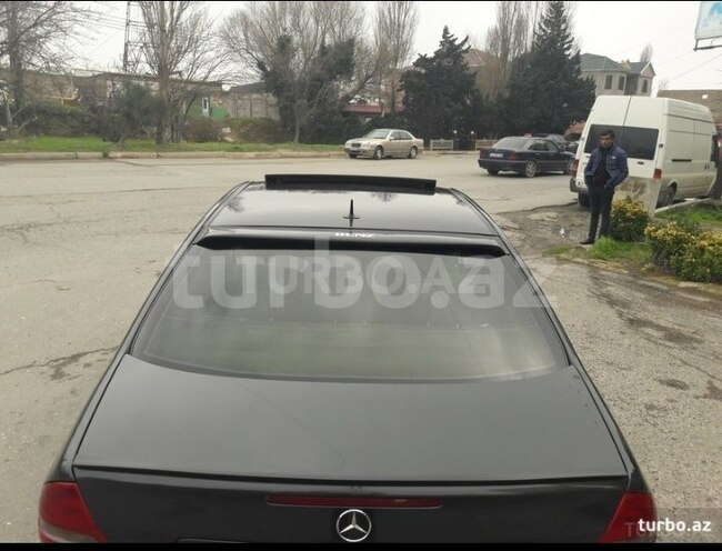 Mercedes C 200 2000, 260,000 km - 2.1 l - Mingəçevir