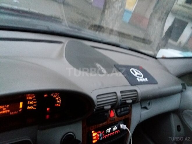 Mercedes C 200 2000, 260,000 km - 2.1 l - Mingəçevir
