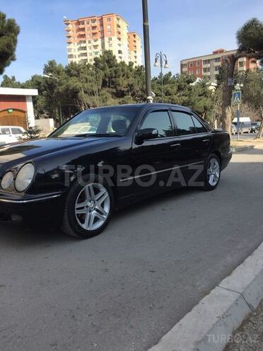 Mercedes E 240 2000, 295,000 km - 2.6 l - Bakı