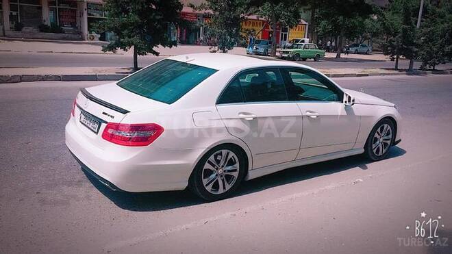 Mercedes E 350 2009, 180,000 km - 3.5 l - Bakı