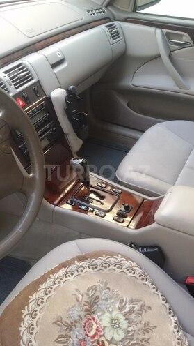 Mercedes E 240 2000, 165,000 km - 2.6 л - Bakı