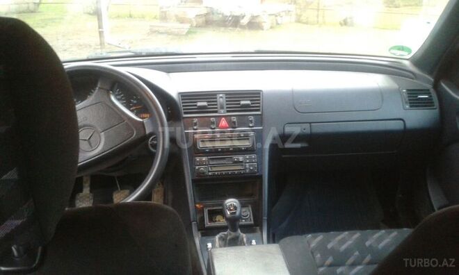 Mercedes C 180 1997, 335,000 km - 1.8 l - Biləsuvar