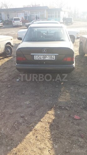 Mercedes E 200 1995, 4,490,860 km - 2.0 l - Ağcabədi