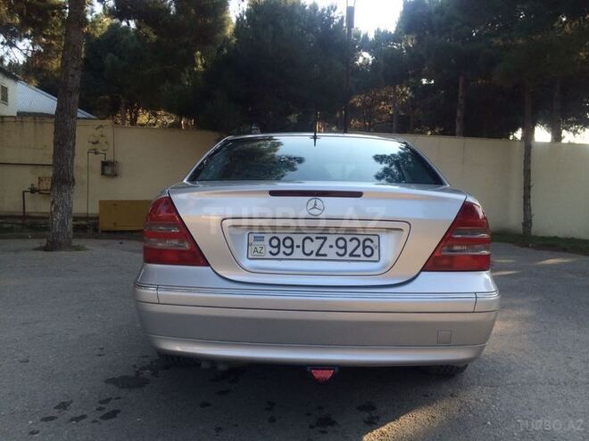 Mercedes C 220 2001, 400,000 km - 2.2 l - Bakı