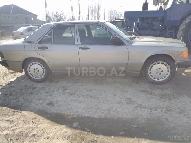 Mercedes 190 1990, 178,000 km - 2.0 л - Xaçmaz