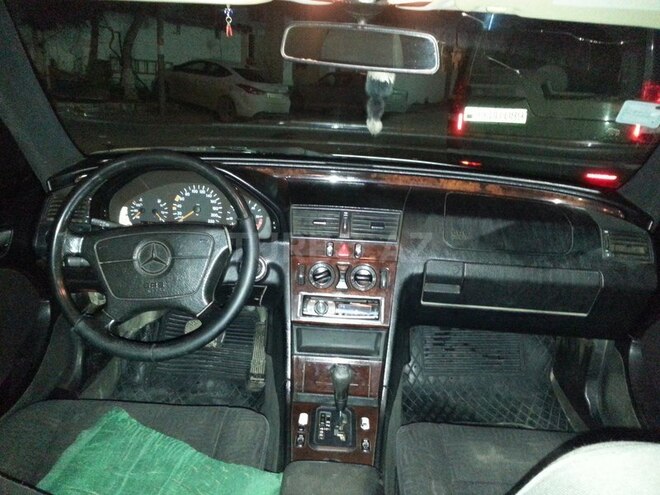 Mercedes C 220 1997, 650,000 km - 2.3 l - Bakı