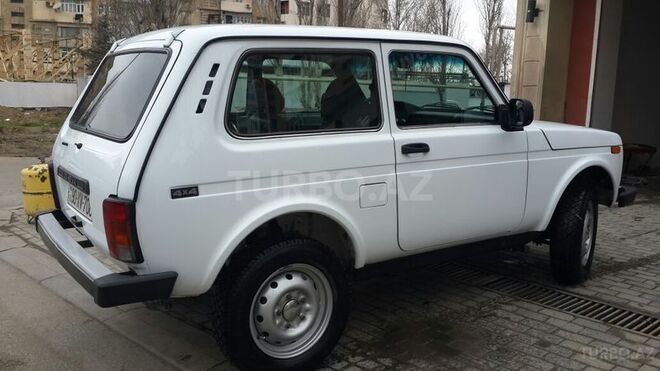 LADA (VAZ) Niva 2010, 210,000 km - 1.7 л - Bakı