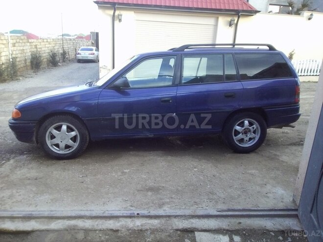 Opel Astra 1996, 330,000 km - 1.6 l - Bakı
