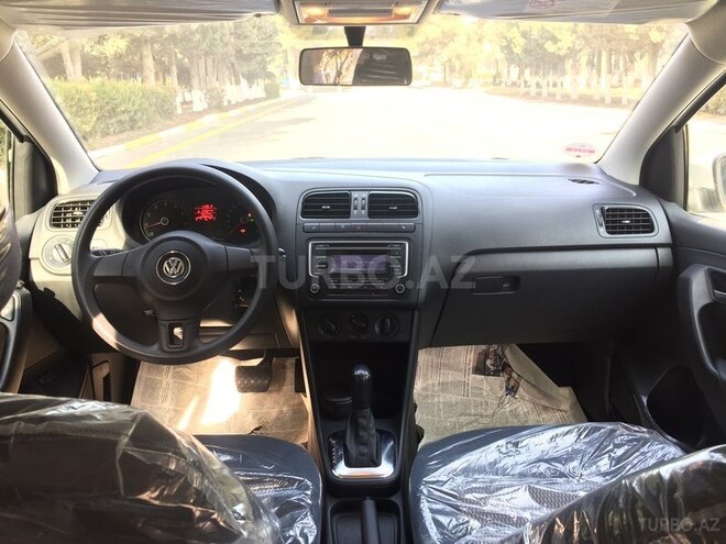 Volkswagen Polo 2014, 59,000 km - 1.6 l - Sumqayıt