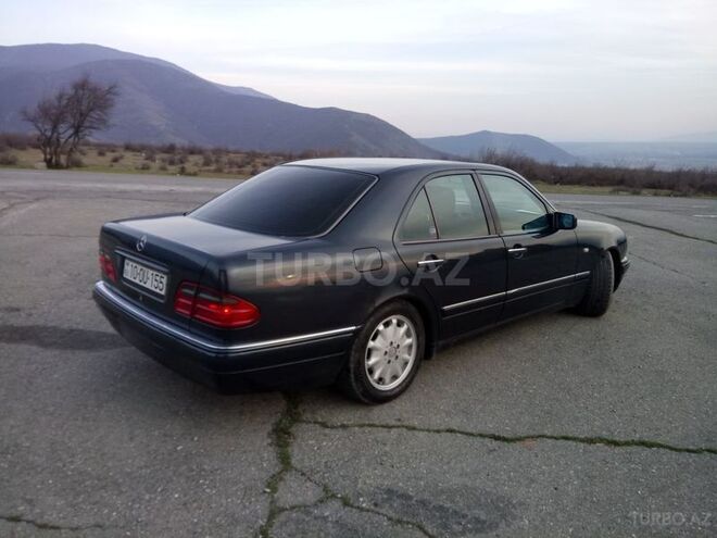 Mercedes E 230 1997, 252,000 km - 2.3 л - Şəki