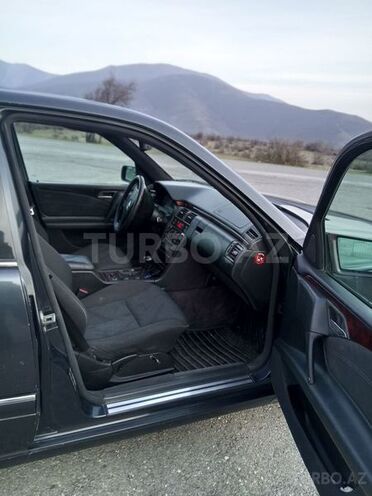 Mercedes E 230 1997, 252,000 km - 2.3 л - Şəki