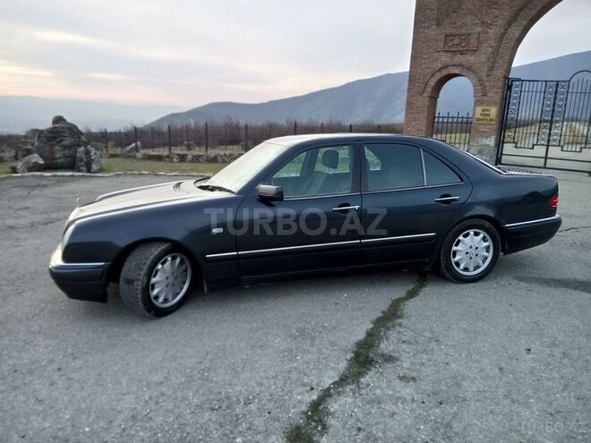 Mercedes E 230 1997, 252,000 km - 2.3 л - Şəki
