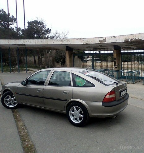 Opel Vectra 1996, 240,000 km - 1.8 л - Sumqayıt
