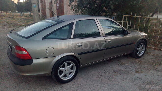 Opel Vectra 1996, 240,000 km - 1.8 л - Sumqayıt