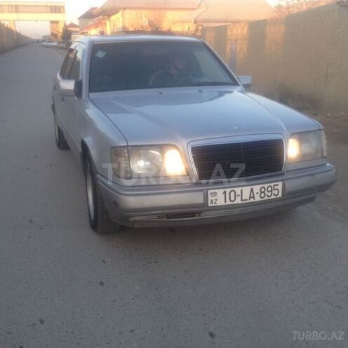 Mercedes E 280 1993, 372,528 km - 2.8 l - Bakı