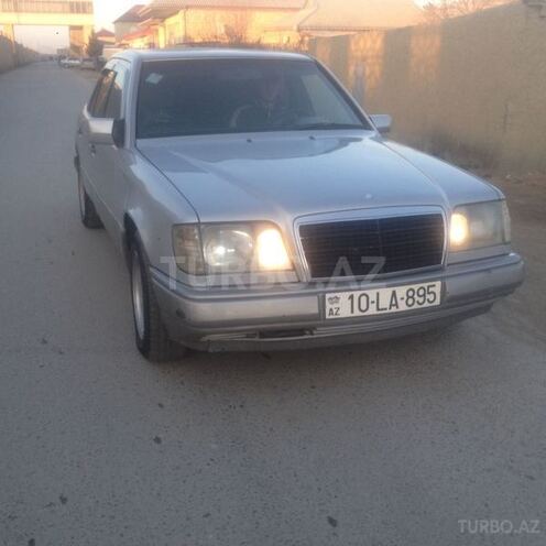 Mercedes E 280 1993, 372,528 km - 2.8 l - Bakı