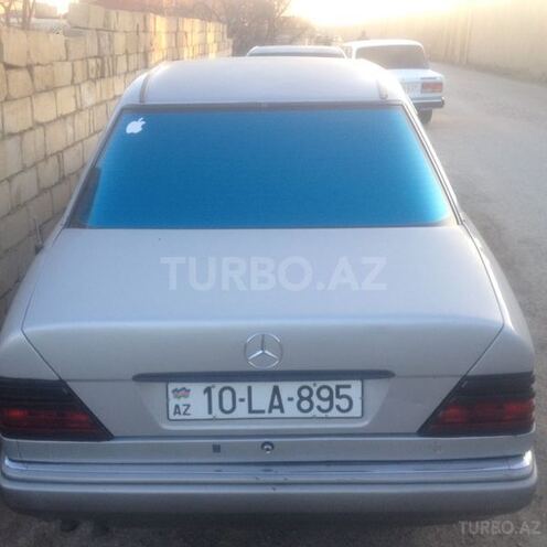 Mercedes E 280 1993, 372,528 km - 2.8 l - Bakı