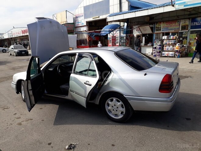 Mercedes C 220 1996, 352,000 km - 2.2 l - Bakı