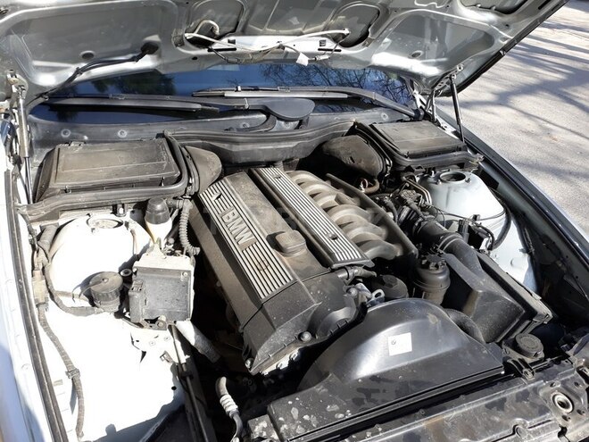 BMW 523 1996, 400,000 km - 2.5 l - Bakı