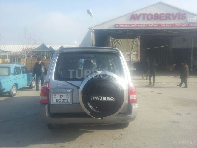 Mitsubishi Pajero 2004, 159,000 km - 3.0 l - Şabran