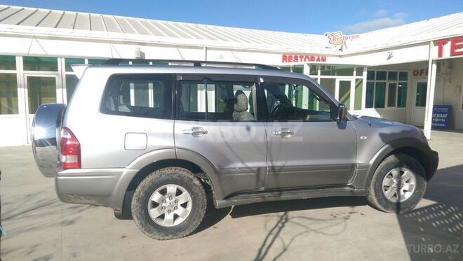 Mitsubishi Pajero 2004, 159,000 km - 3.0 l - Şabran