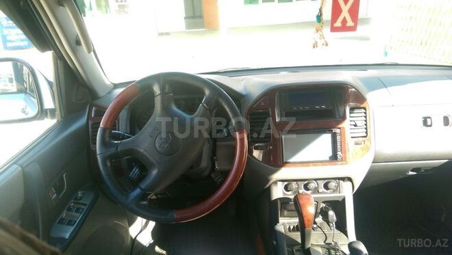 Mitsubishi Pajero 2004, 159,000 km - 3.0 l - Şabran
