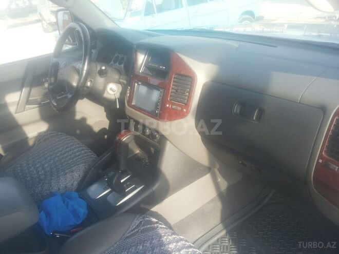 Mitsubishi Pajero 2004, 159,000 km - 3.0 l - Şabran