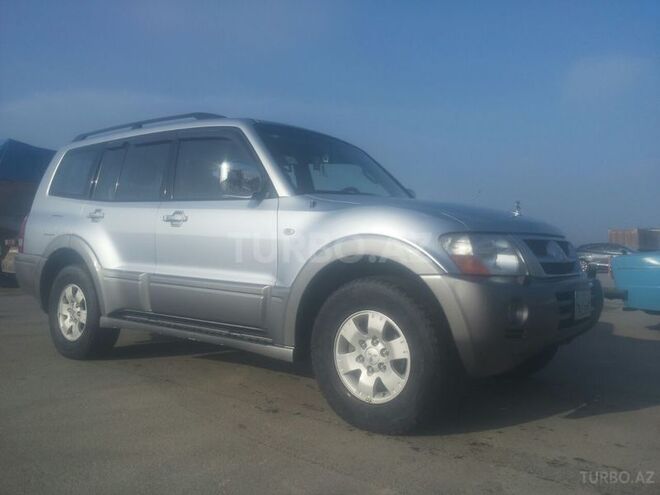 Mitsubishi Pajero 2004, 159,000 km - 3.0 l - Şabran