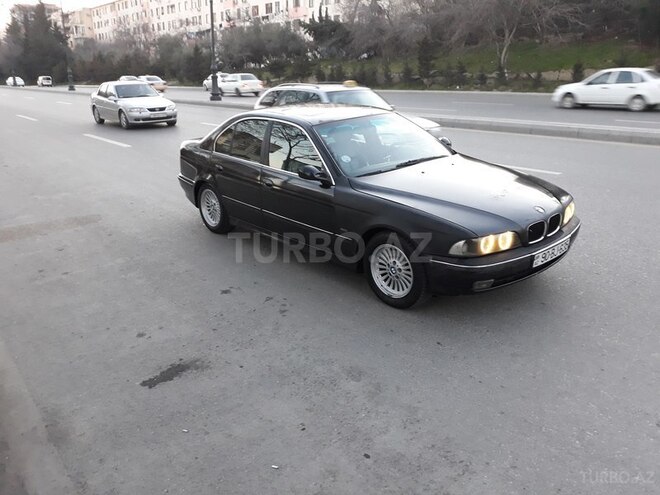 BMW 523 1999, 273,899 km - 2.5 l - Bakı
