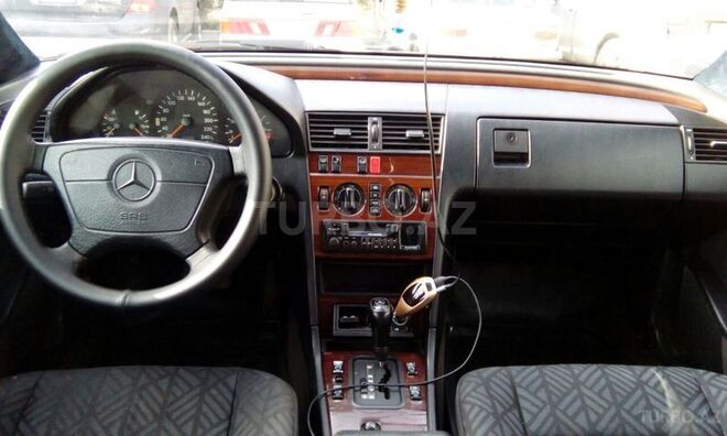 Mercedes C 180 1995, 247,000 km - 1.8 l - Bakı
