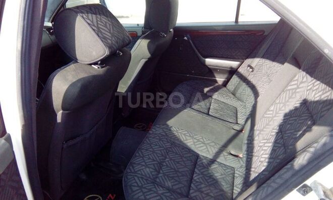 Mercedes C 180 1995, 247,000 km - 1.8 l - Bakı
