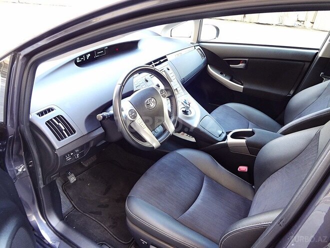 Toyota Prius 2013, 65,000 km - 1.8 l - Bakı