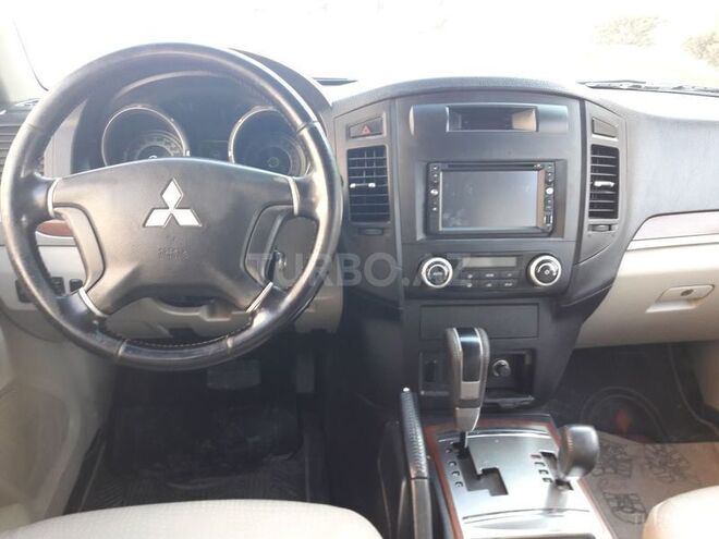 Mitsubishi Pajero 2008, 130,000 km - 3.0 л - Sumqayıt