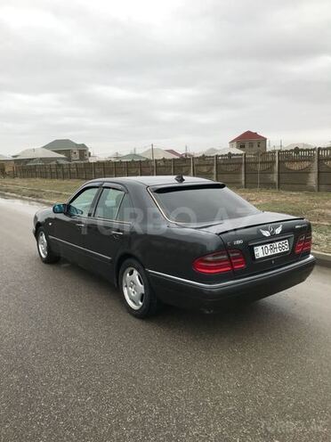 Mercedes E 230 1995, 250,000 km - 2.3 l - Sumqayıt