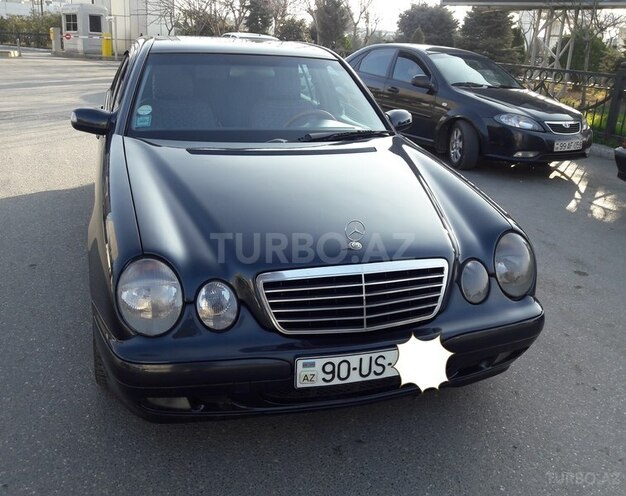 Mercedes E 220 2000, 272,000 km - 2.2 l - Bakı