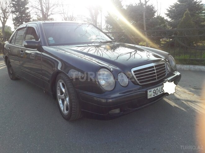 Mercedes E 220 2000, 272,000 km - 2.2 l - Bakı