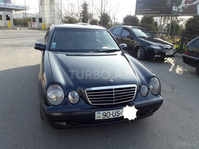 Mercedes E 220 2000, 272,000 km - 2.2 l - Bakı