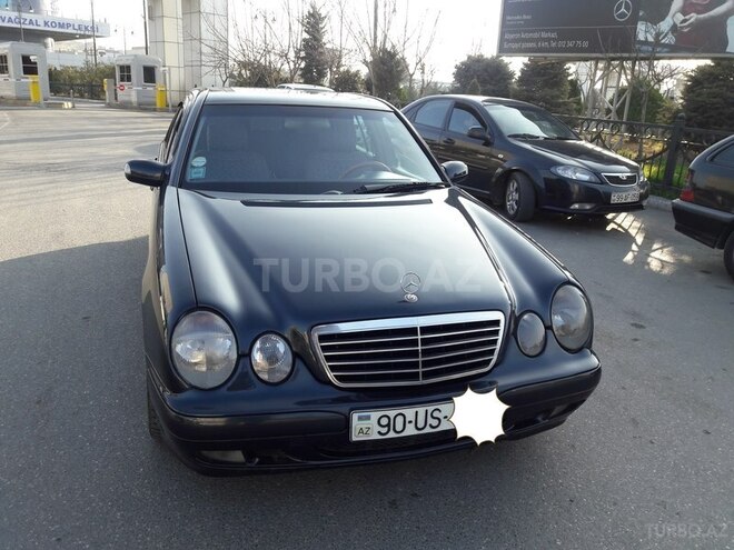 Mercedes E 220 2000, 272,000 km - 2.2 l - Bakı