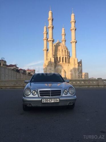 Mercedes E 220 1999, 238,123 km - 2.2 l - Bakı
