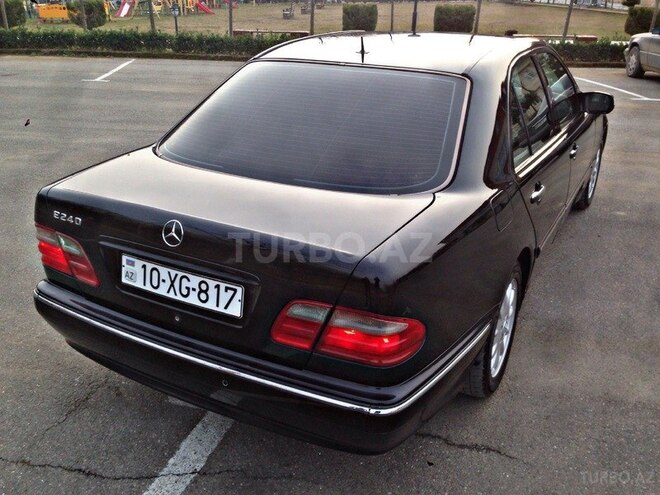 Mercedes E 240 2001, 243,000 km - 2.6 l - Bakı