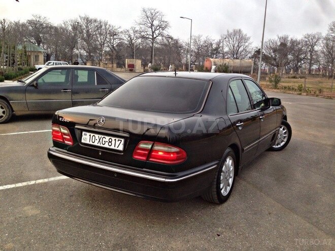 Mercedes E 240 2001, 243,000 km - 2.6 l - Bakı