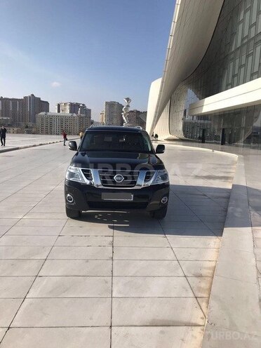 Nissan Patrol 2013, 100,000 km - 5.6 л - Bakı