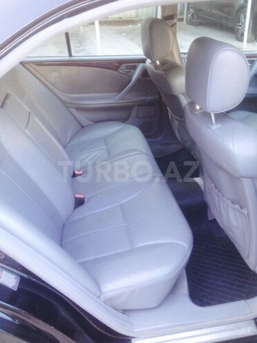 Mercedes E 320 2000, 283,000 km - 3.2 l - Bakı