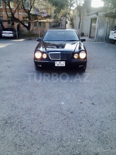 Mercedes E 320 2000, 283,000 km - 3.2 l - Bakı