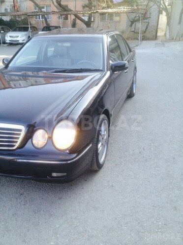 Mercedes E 320 2000, 283,000 km - 3.2 l - Bakı